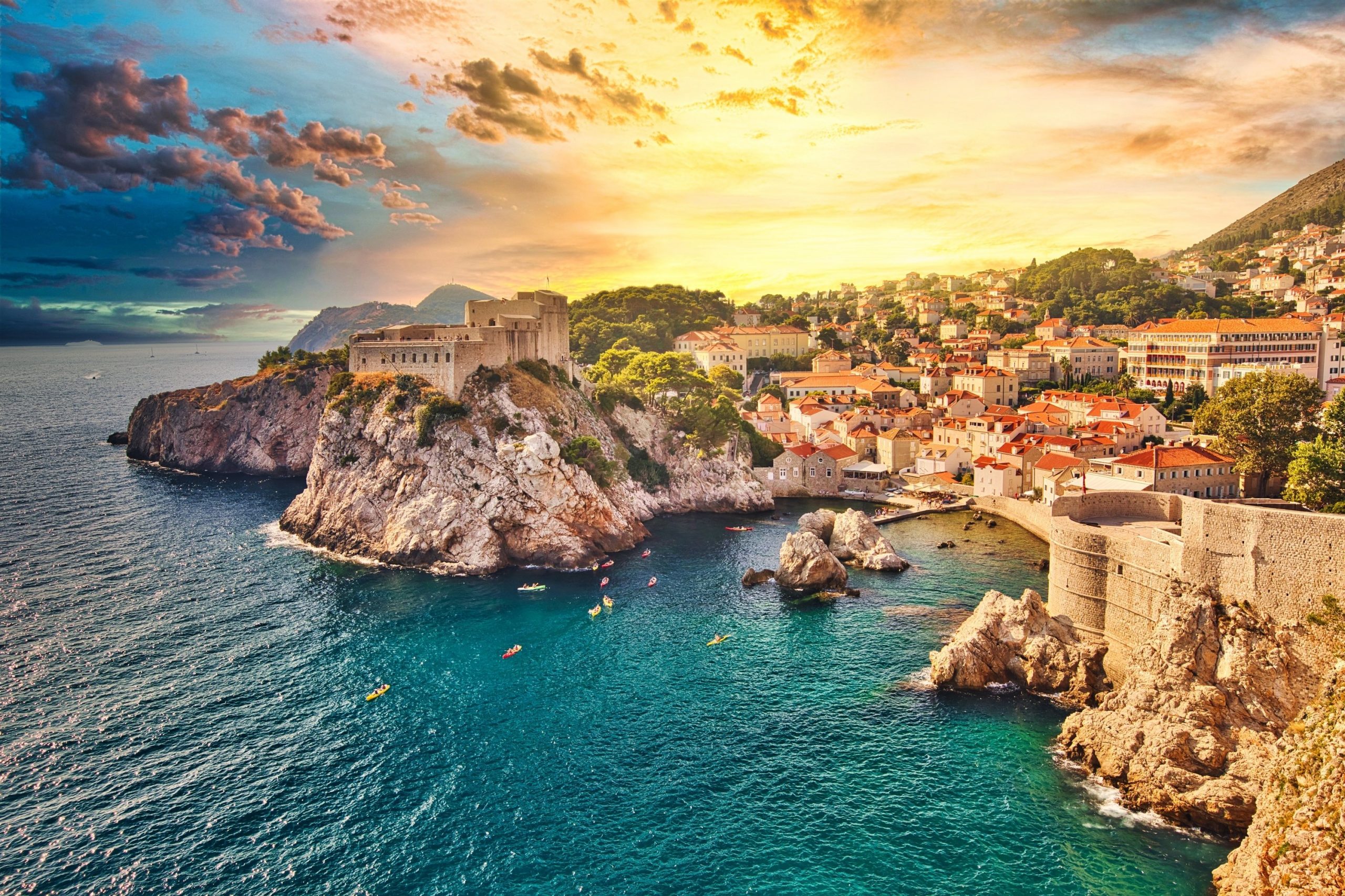 Port city hidden among Medieval stone walls: Adriatic's Dubrovnik | Daily  Sabah